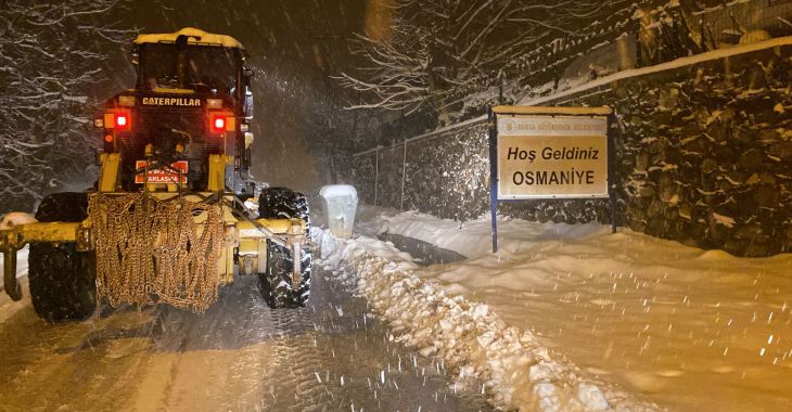 Büyükşehir’den karla mücadelede tam mesai