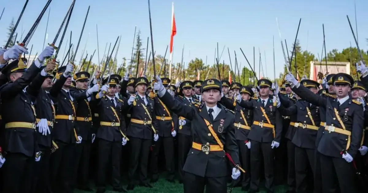 Deniz Demirtaş’ın “kılıçlı yemin” ihracına iptal kararı