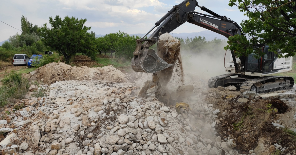 Depremle çıkan vahşette detaylar!