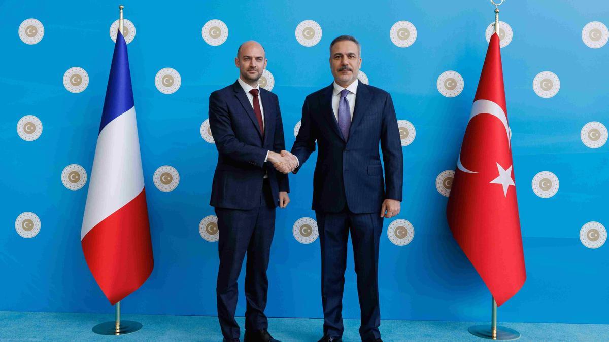 Dışişleri Bakanı Hakan Fidan, Fransız mevkidaşı Barrot ile görüştü
