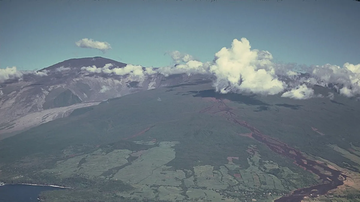 Fransa’da yanardağ aktif hale geldi