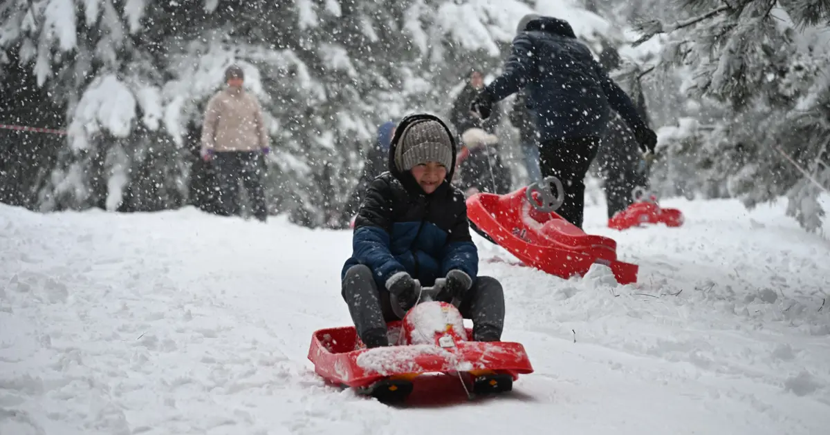 Hava sıcaklığı daha da düşüyor, her yerde kar var