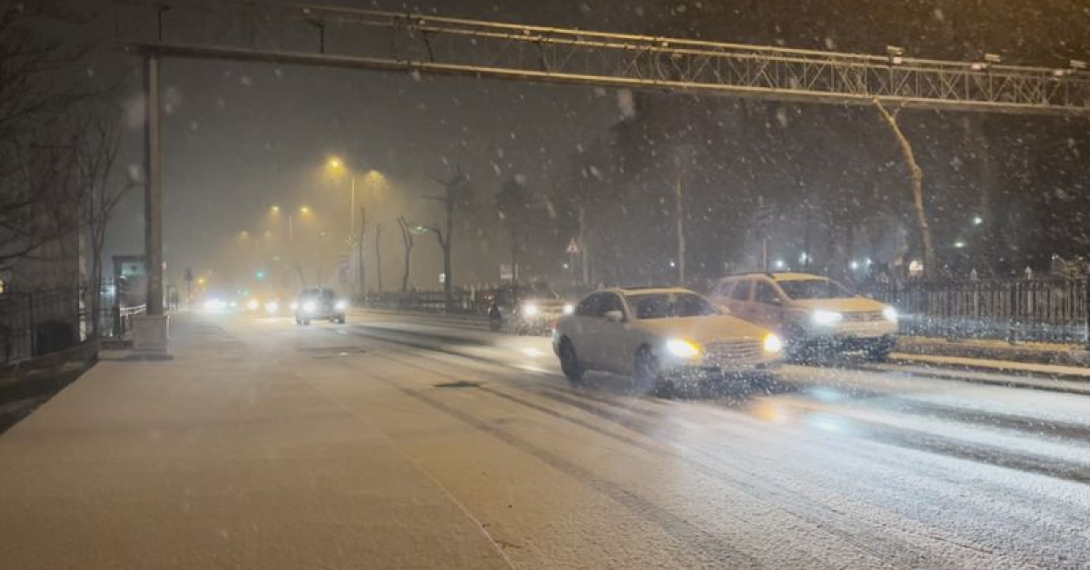 İstanbul 2026 yılına kar yağışı ile girdi