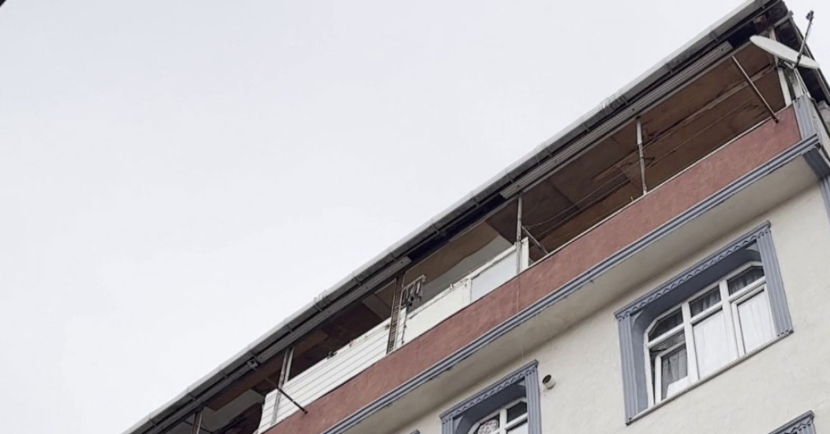 İstanbul’da dehşet! Polis eve girdi 3 kişiyi ölü buldu!