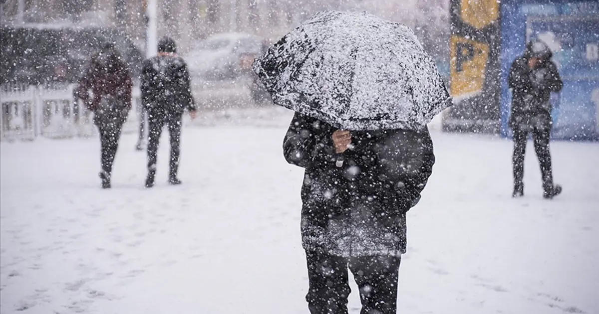İstanbul’da sıcaklık hızla düşecek. Kar ve soğuk hava geri geliyor