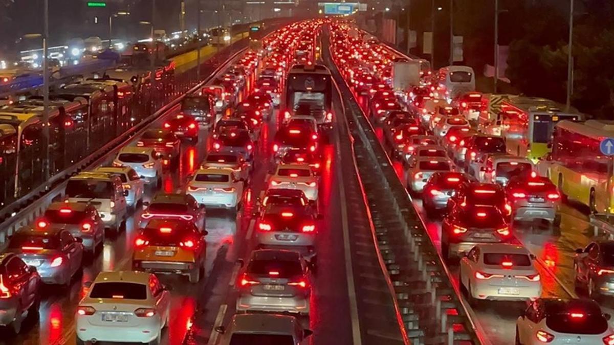 İstanbul’da trafik yoğunluğu yüzde 71’e çıktı