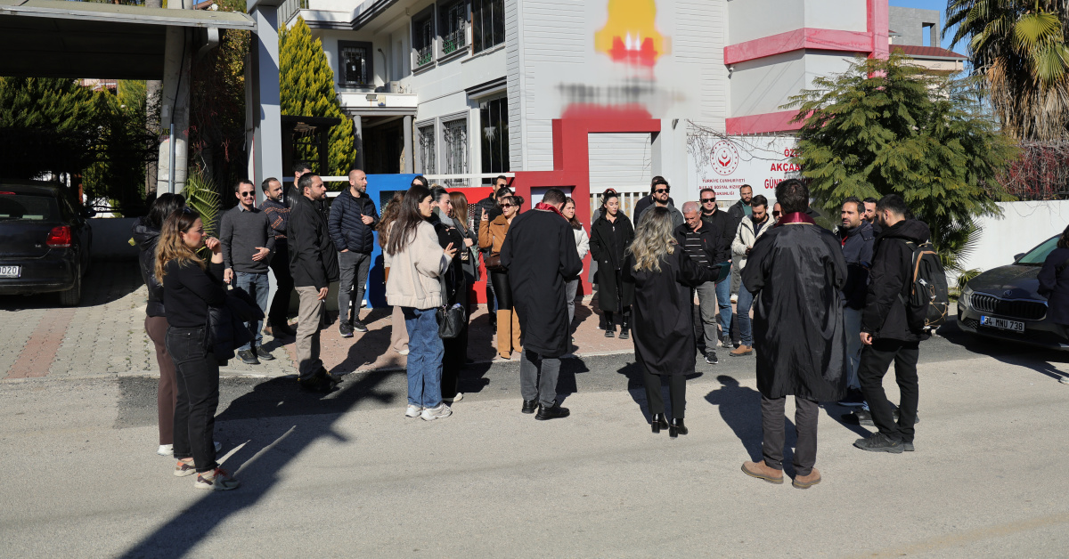 Karne için gittikleri anaokulunun iflas ettiğini öğrendiler