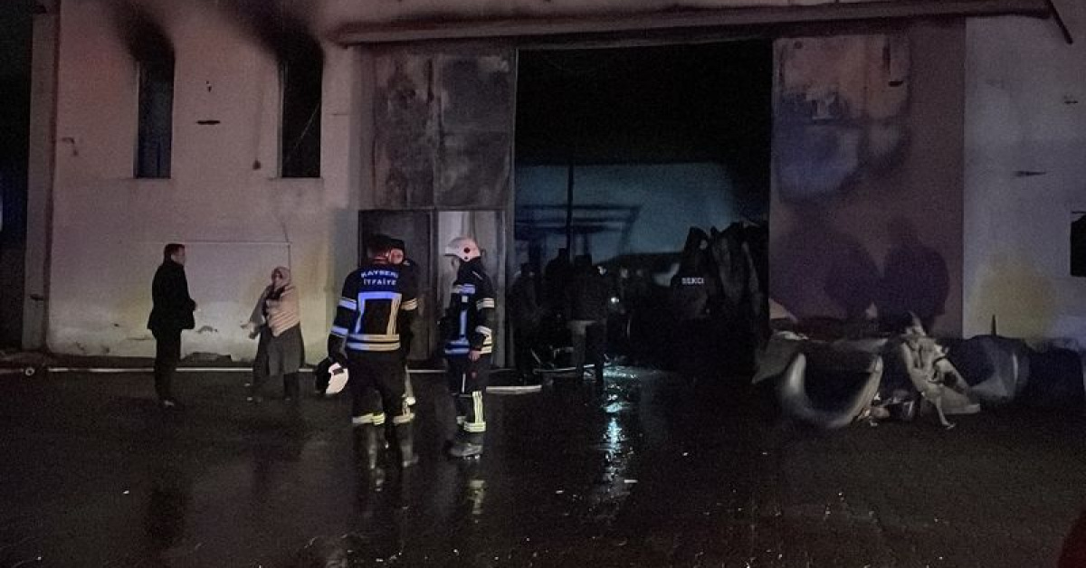 Kayseri’de mobilya fabrikasında yangın