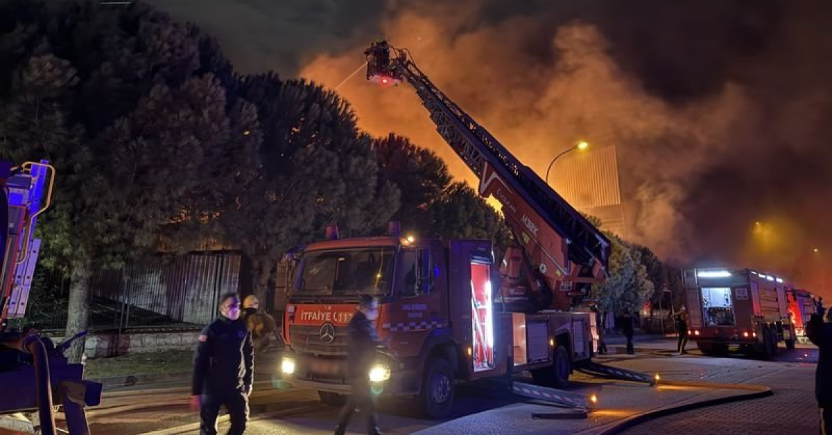 Kimyasal kaplama fabrikasında yangın