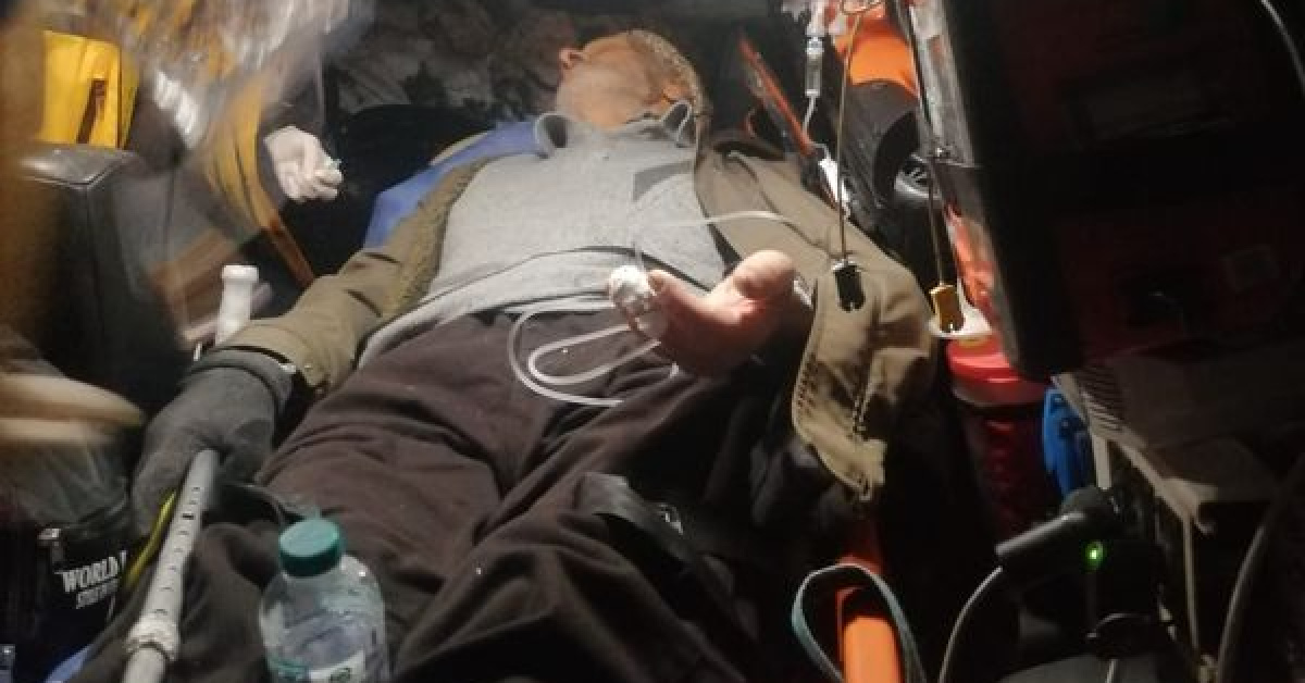 Köy yolu kapandı, Gürcistan üzerinden hastaneye kaldırıldı