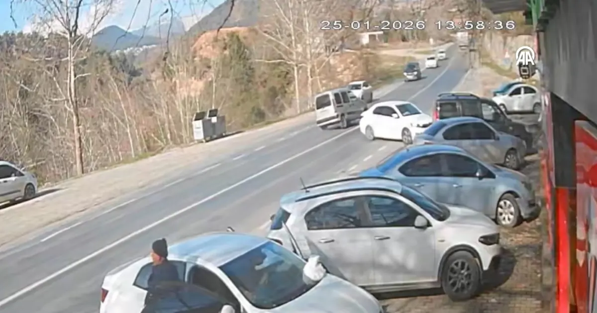 Mersin’de korkunç kaza kamerada!