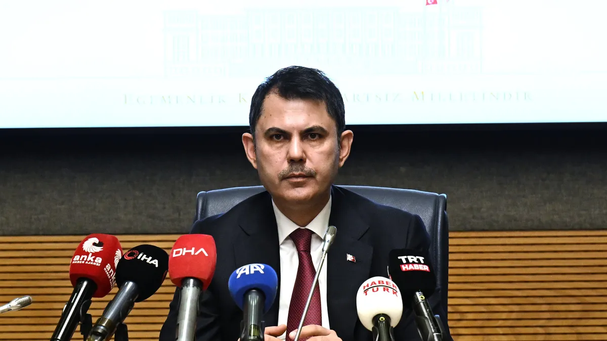 Muhalefetin kuyruklu deprem konutları yalanına Kurum’dan net yanıt: 2 yıl ödemesiz ve faiz yok