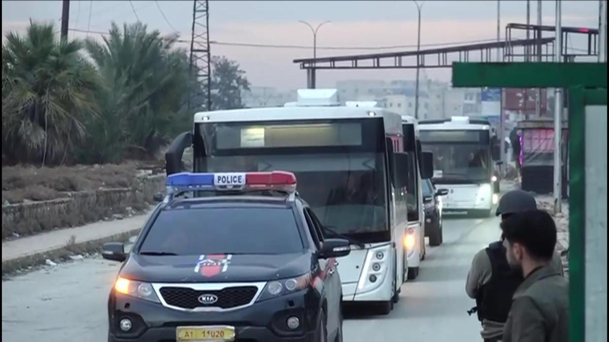 O anlar CNN TÜRK’te: YPG’liler otobüslerle kentten çıkarıldı