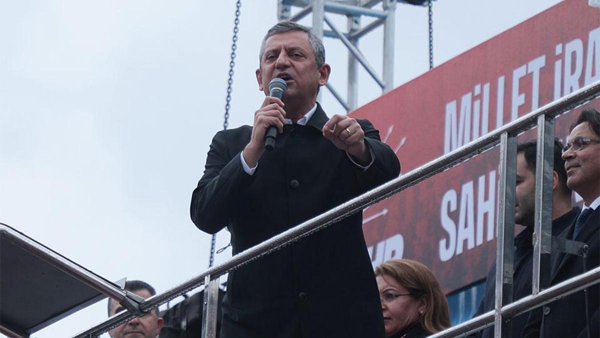 Özgür Özel’den Denizli’de sitem: Pijamalılara selam olsun