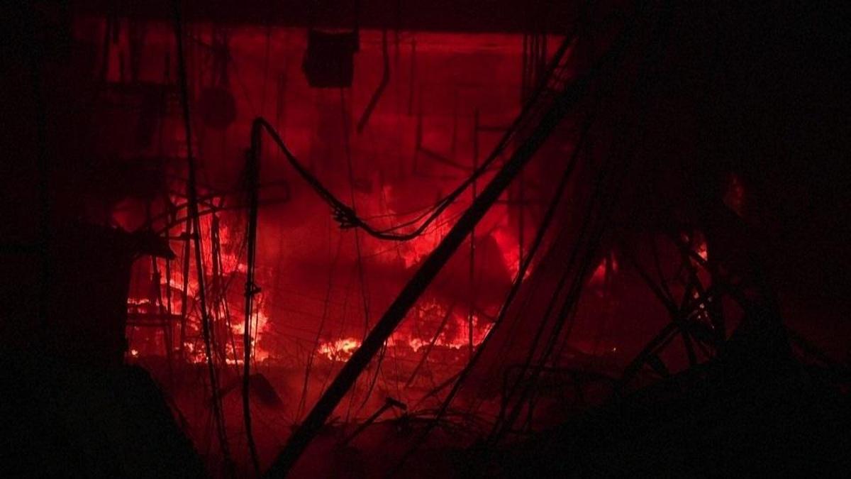 Pakistan’da AVM’de yangın faciası: 11 kişi öldü, 60 kişi kayıp!