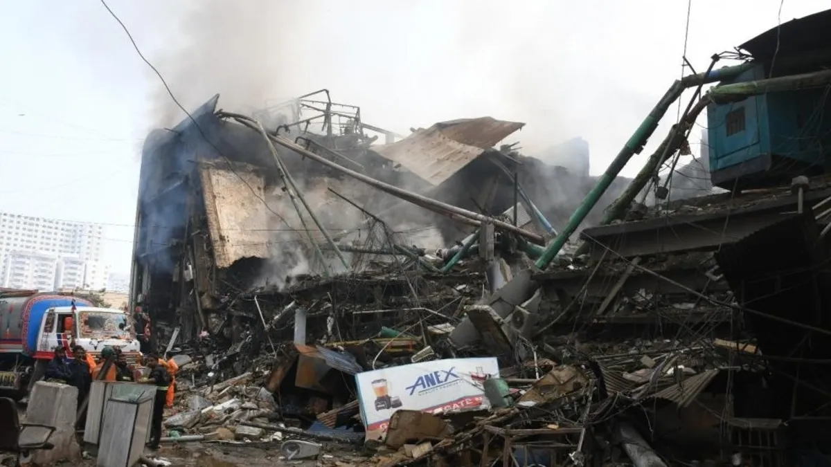 Pakistan’daki AVM’de can pazarı! Binada kısmi çökme: Çok sayıda ölü ve yaralı var