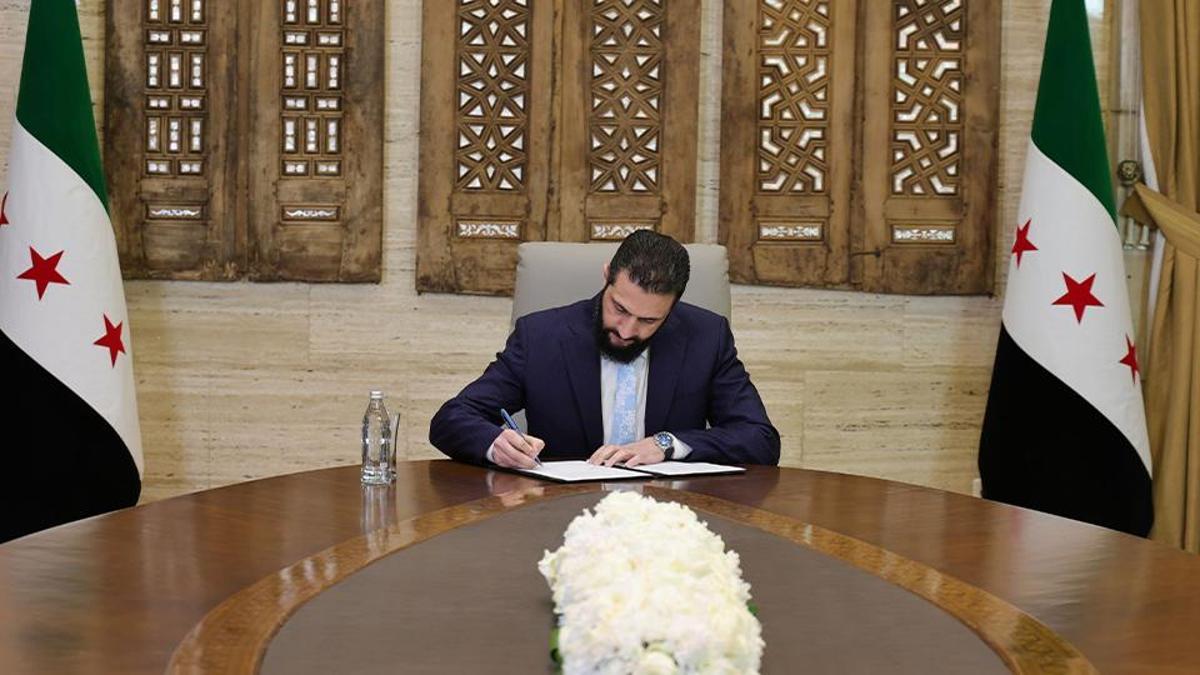 Terör örgütü SDG teslim bayrağı çekti! Şara tek lider: İşte 14 maddelik anlaşma