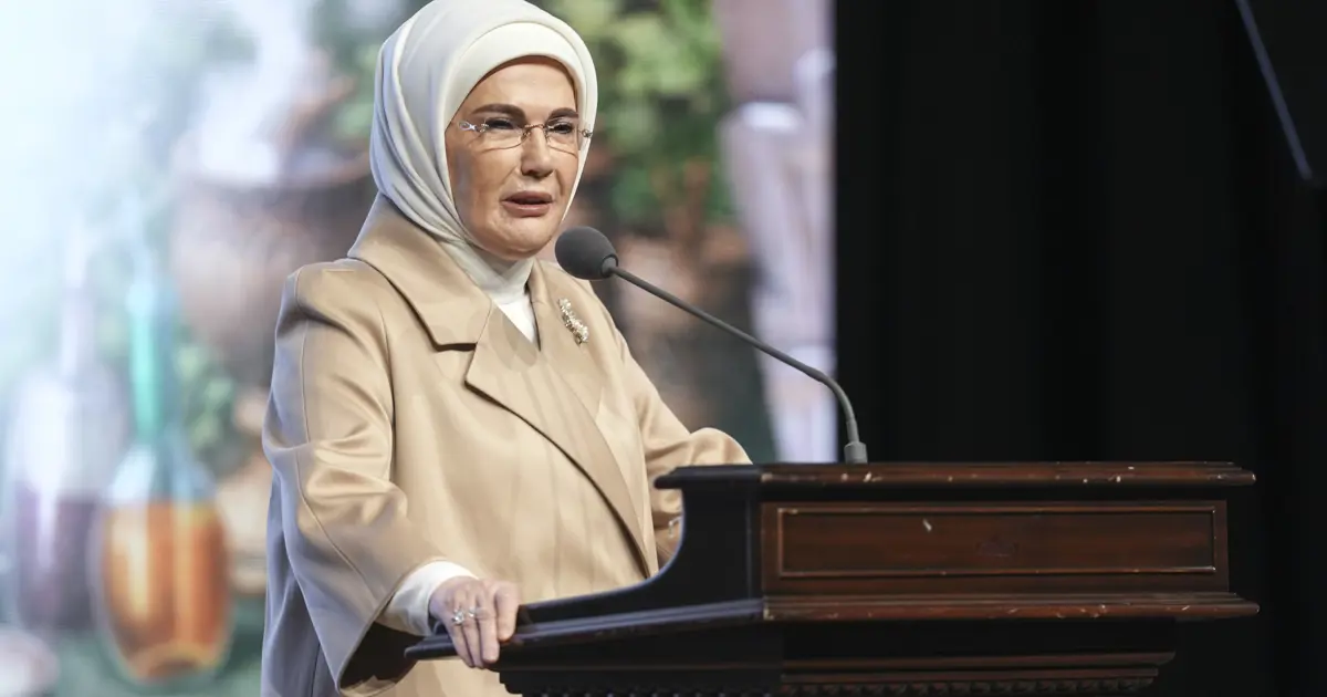 Tıp ilmi, sanattan, felsefeden beslendikçe insanı bir bütün olarak iyileştiren özünü koruyacaktır