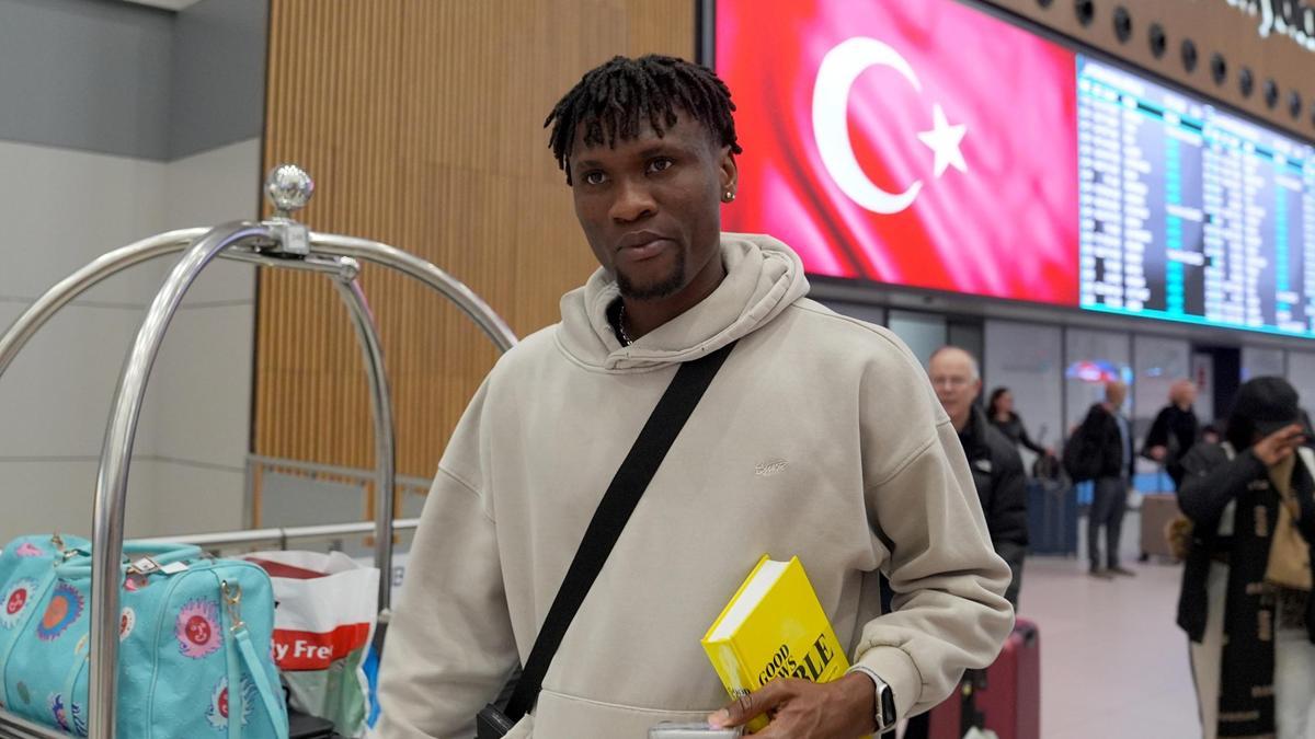 Trabzonspor’un yeni transferi Türkiye’ye geldi