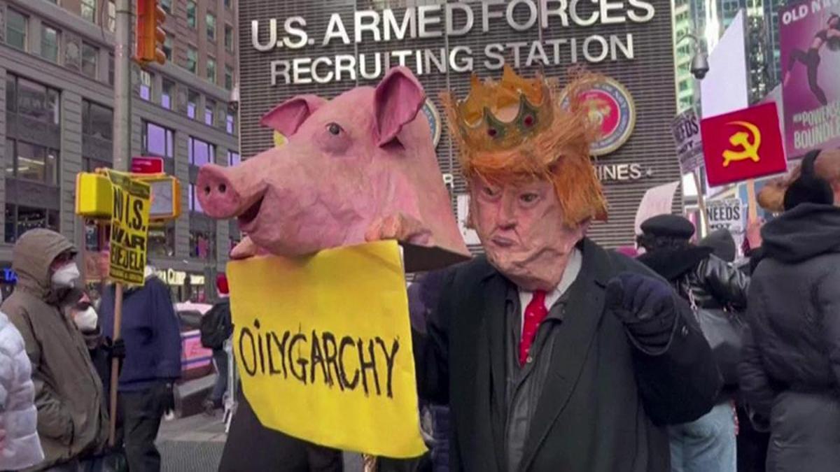 Trump’a Beyaz Saray’da domuzlu protesto