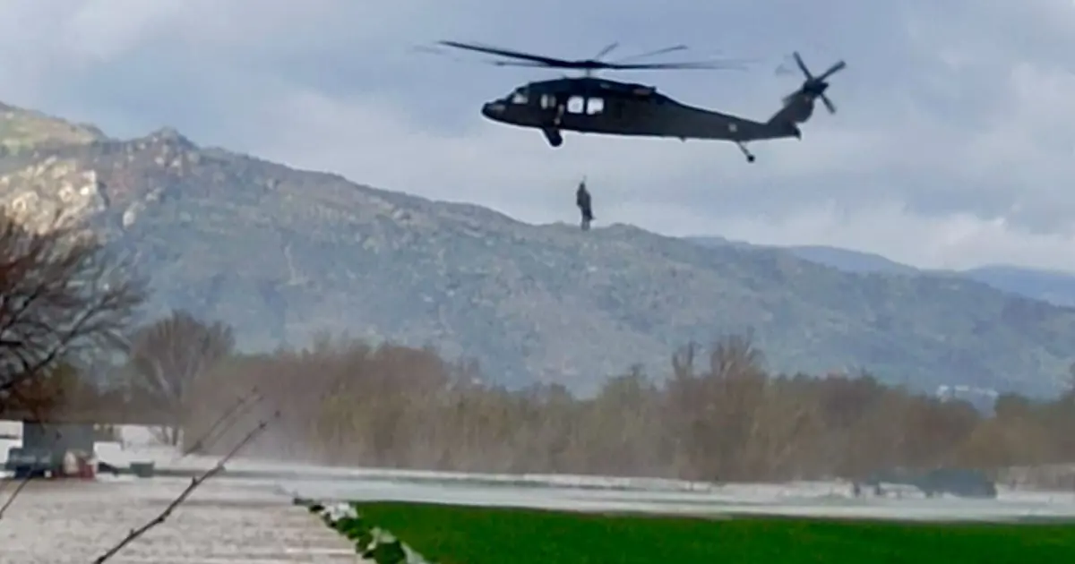 1 haftadır oradaymış! Aydın’da sel nedeniyle mahsur kalan kişi helikopterle kurtarıldı