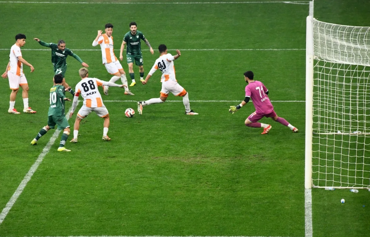 Osmangazi Belediyesi 100 Çocuğu Bursaspor İle Buluşturdu