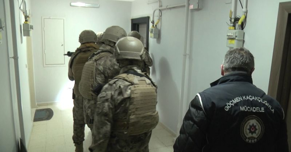 3 ilde göçmen kaçakçılığı: 11 tutuklama