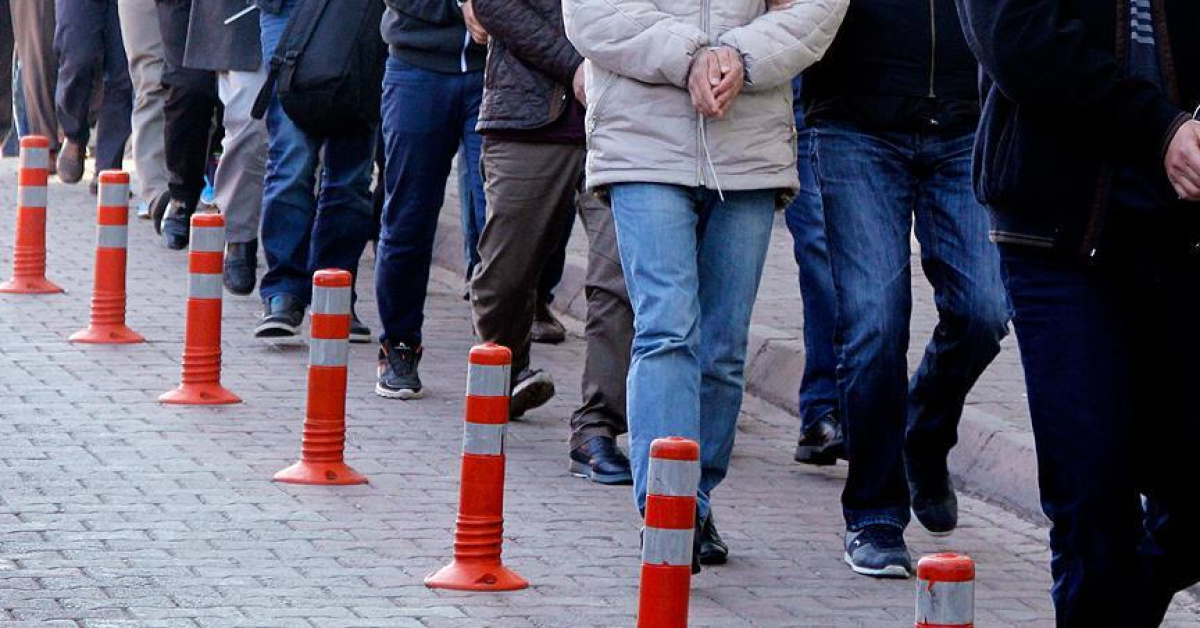 52 vergi müfettişi tutuklandı