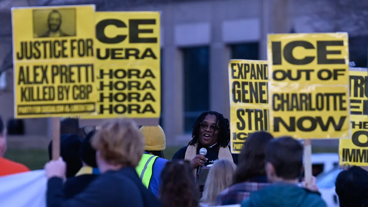 ABD’de ICE krizi: 2 aylık hasta bebek sınır dışı