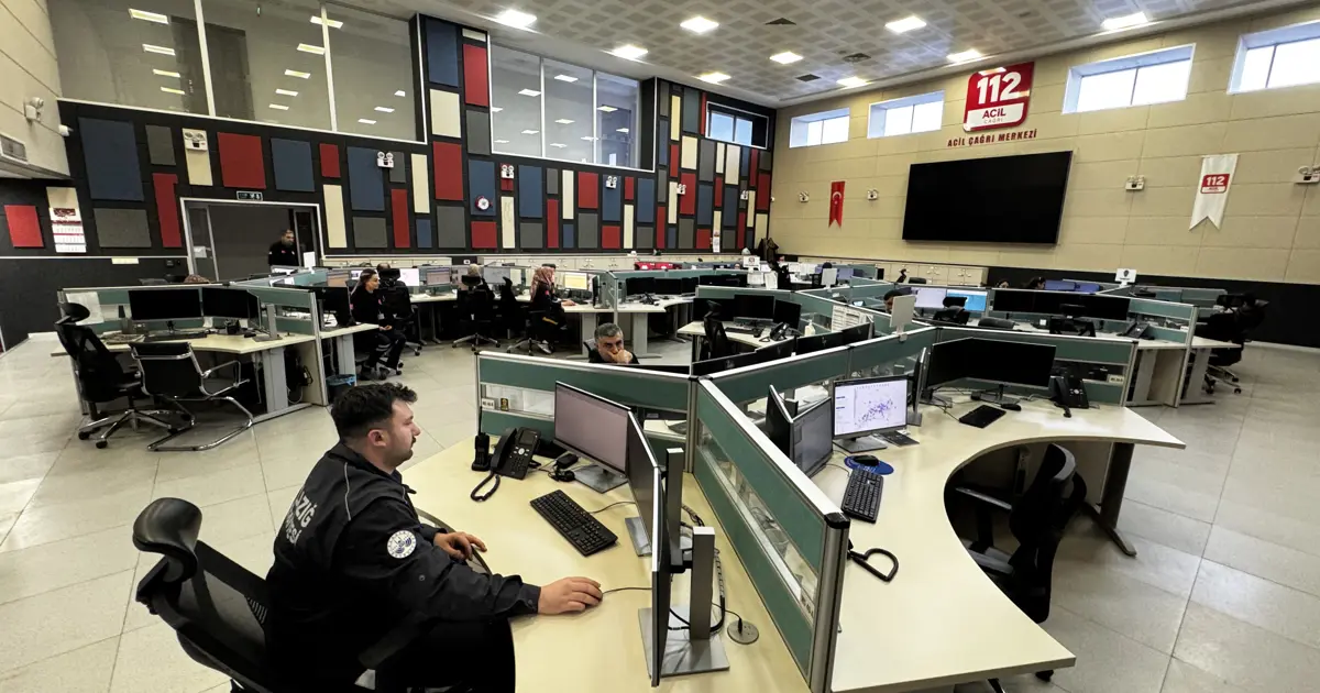 Aşk acısı çeken de kavanozun kapağını açamayan da 112’yi arıyor