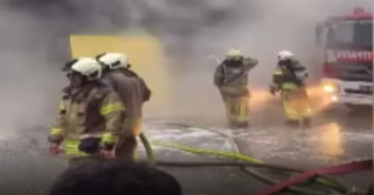 Başakşehir’de sanayi sitesinde yangın!