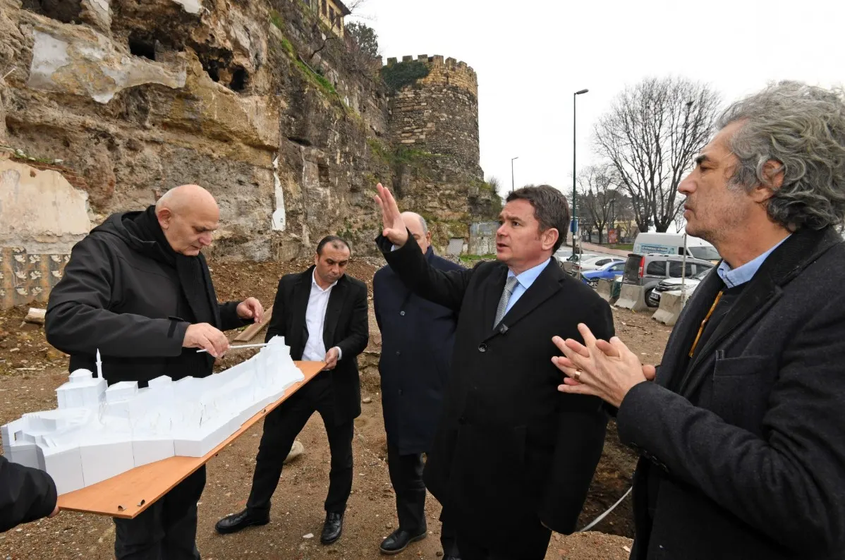 Başkan Aydın Hisar’da Tarihe Sahip Çıkıyor