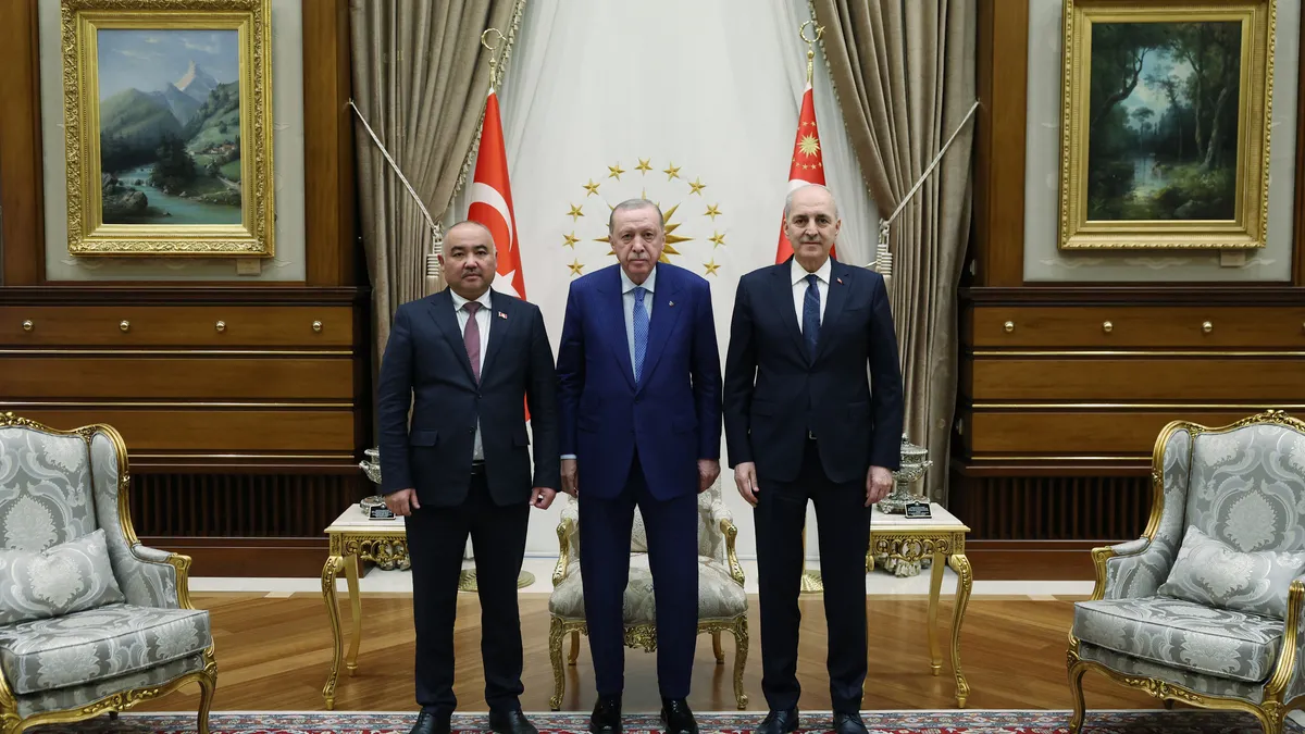 Başkan Erdoğan’dan Kırgız kabulü! Meclis Başkanı Uulu ile görüştü