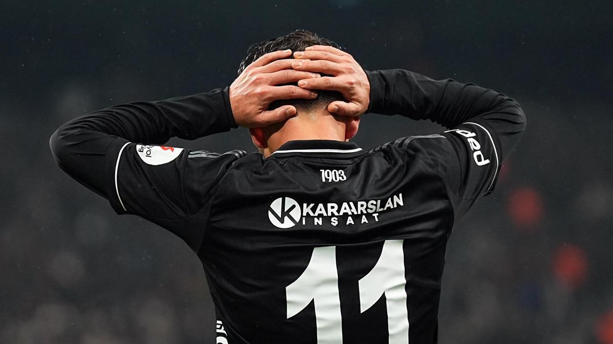 Beşiktaş, Fenerbahçe gibi direk dövdü! Zirveyi paylaşıyorlar…