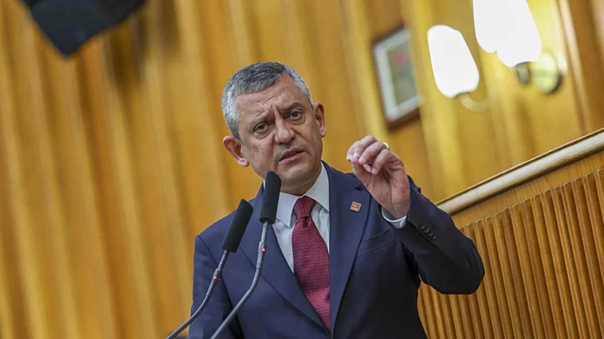 CHP’de kaçış paniği! Özgür Özel ‘göz hapsi’ talimatı verdi