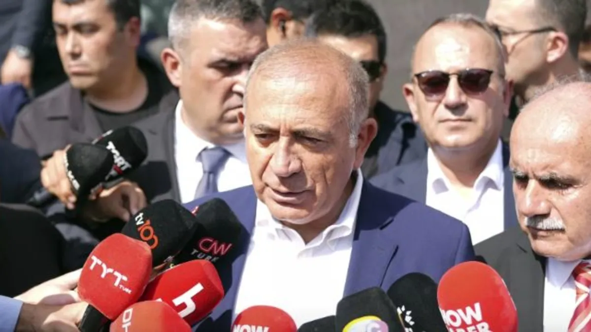 CHP’de sular durulmuyor! Özel’in küfürlerine Gürsel Tekin’den sert tepki