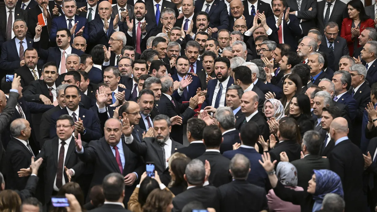 CHP’nin Akın Gürlek korkusu! Dikkat çeken sözler: Özel ve arkadaşları tarihin yanlış yerinde durdu