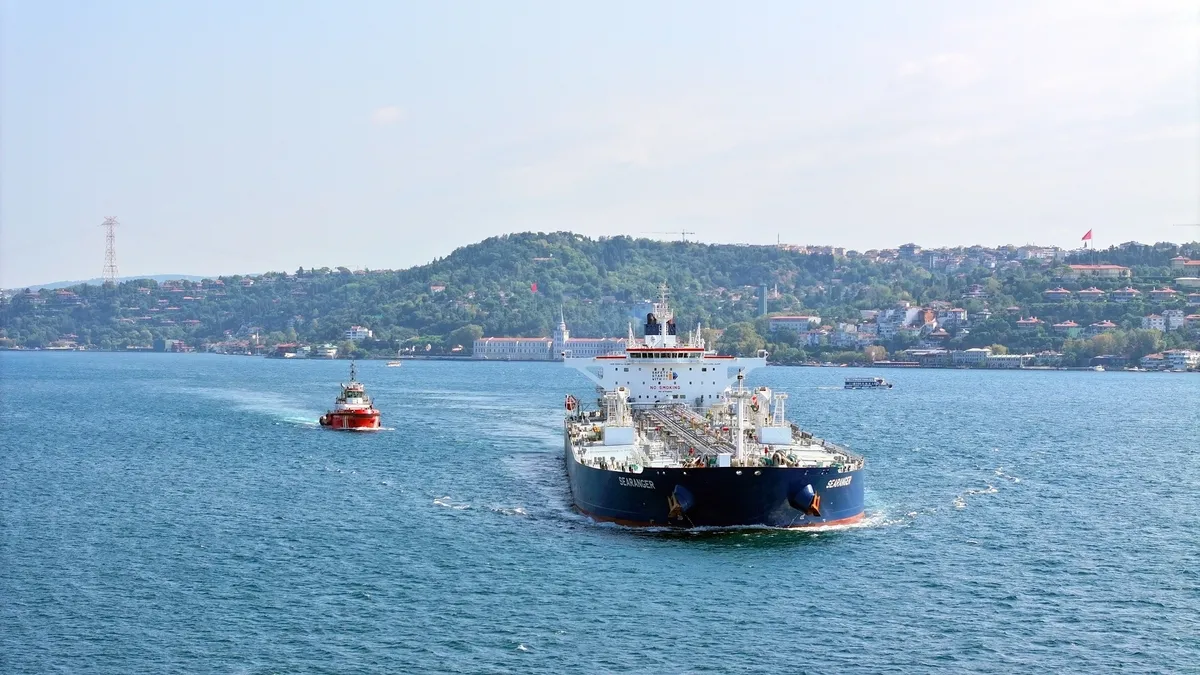 Deniz ticaretinin vazgeçilmez rotası Türkiye! 2025’te boğazlarda rekor