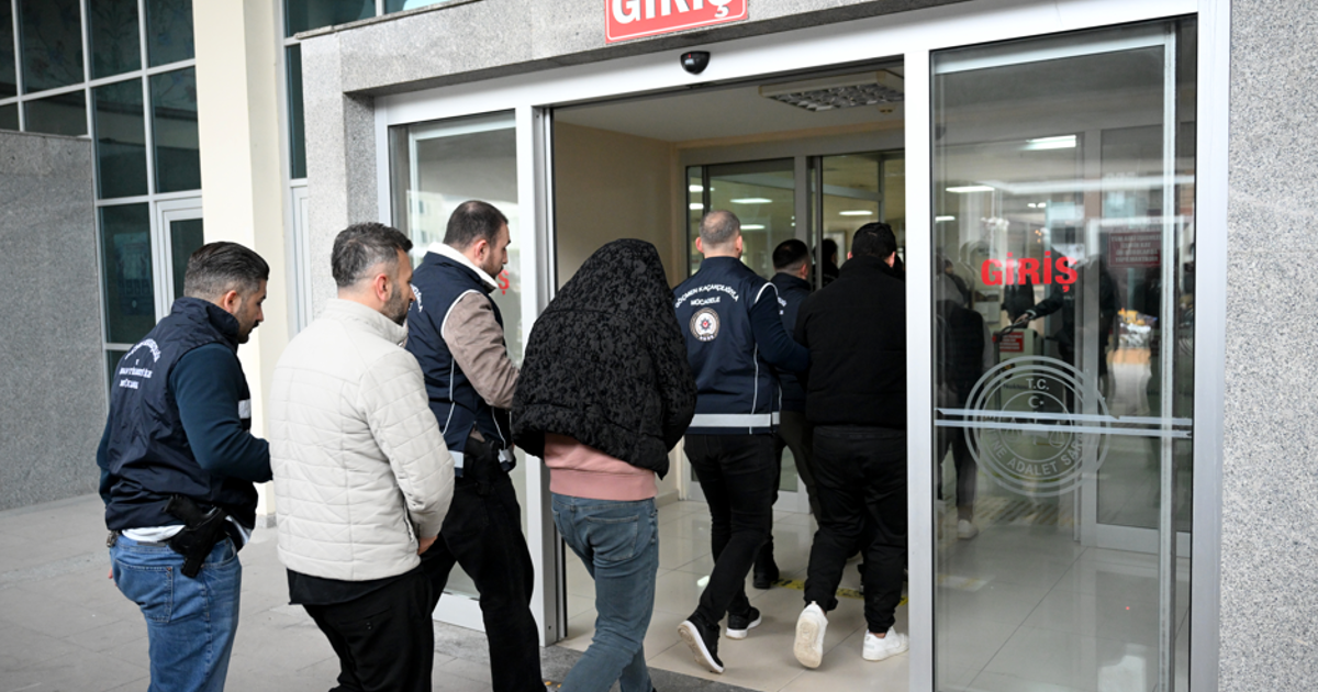 Diplomatik plakayla insan kaçakçılığına tutuklama