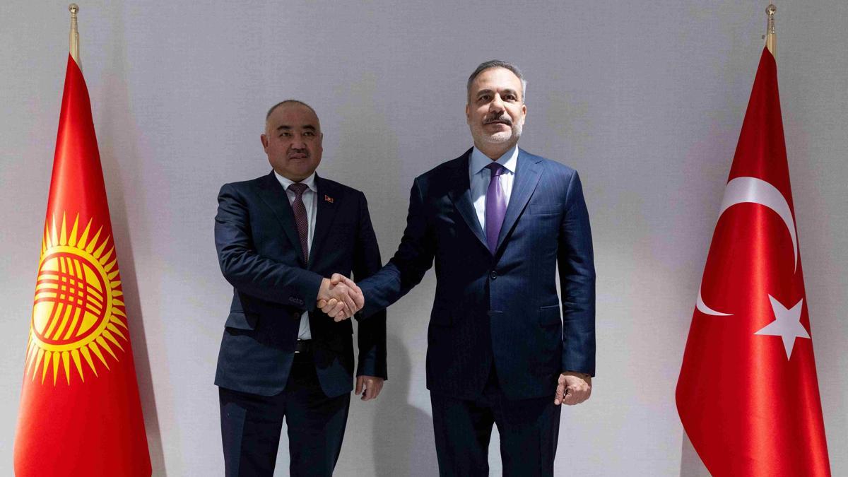 Dışişleri Bakanı Hakan Fidan, Kırgızistan Parlamento Başkanı Uulu ile görüştü