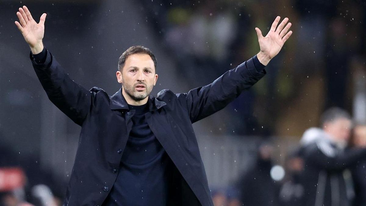 Domenico Tedesco açıkladı: forvet transferi ve UEFA listesi…