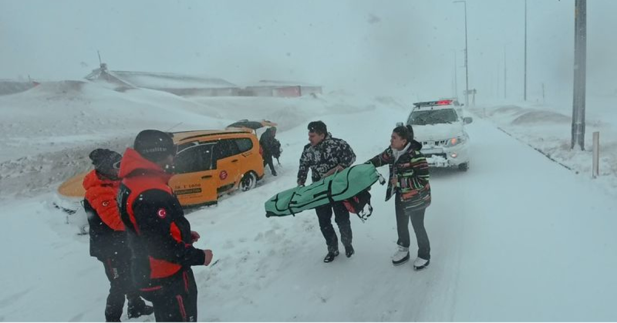 Erciyes’te 12 kişi mahsur kaldı