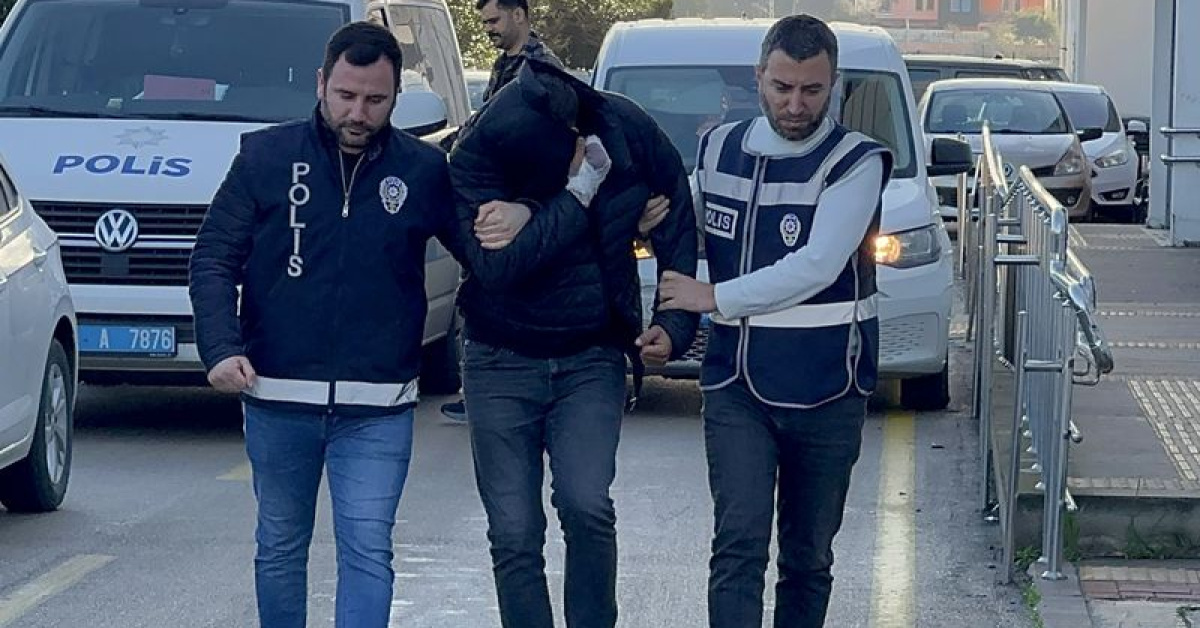 Eski çift birbirlerini darp etti!