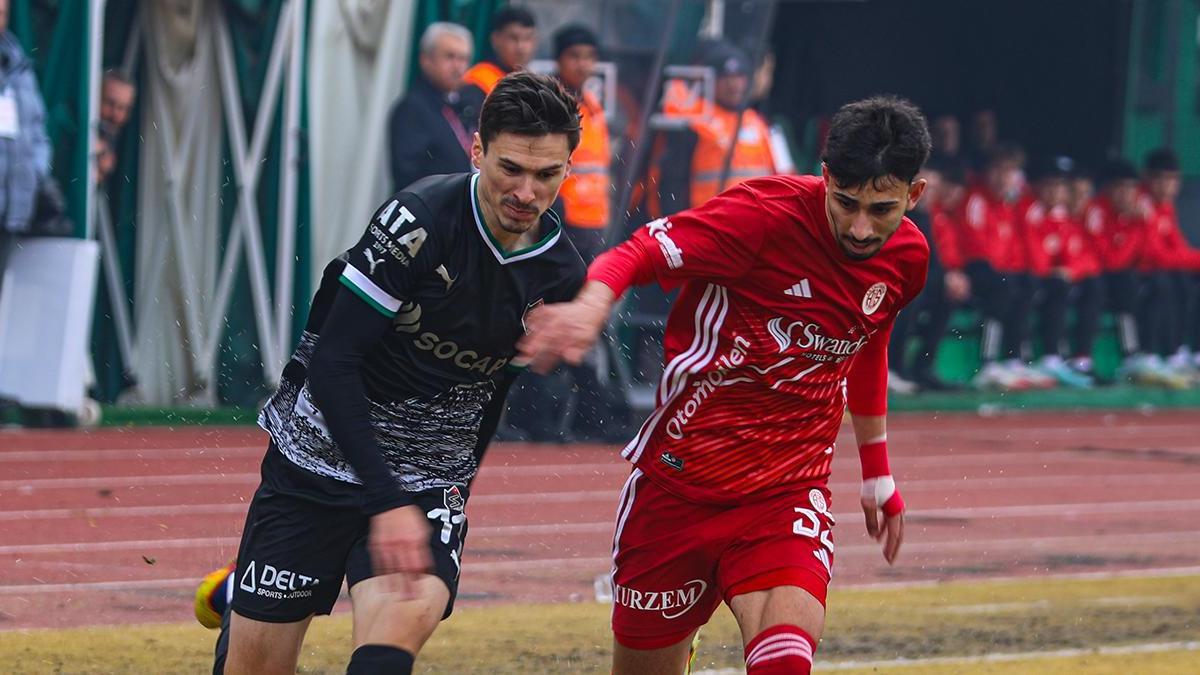 Iğdır FK, Antalyaspor’a gol oldu yağdı!