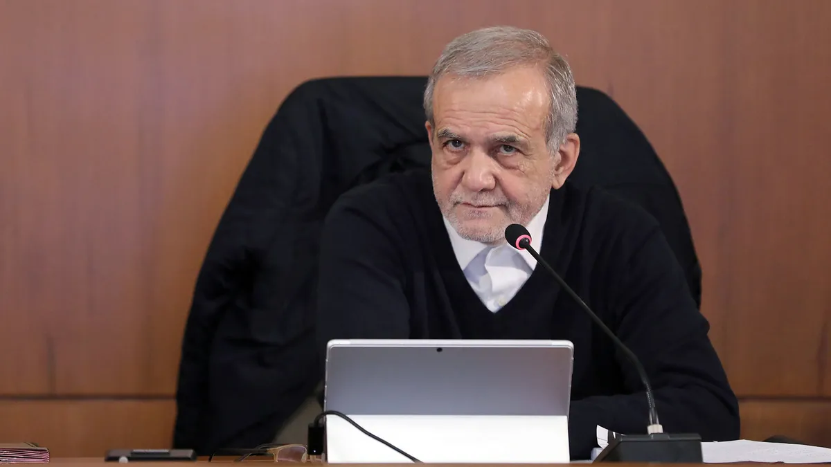 İran devlet televizyonu, Cumhurbaşkanı Pezeşkiyan’ın açılış programını yayınını kesti