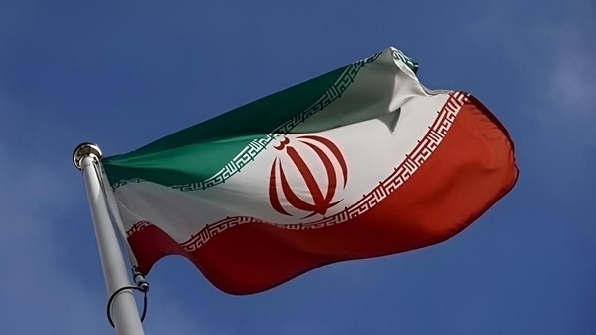 İran’dan zenginleştirilmiş uranyum transferi iddialarına yanıt