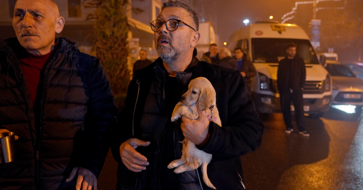 İş hanında yangın paniği. Mahsur kalan 11 kişiyi itfaiye kurtardı