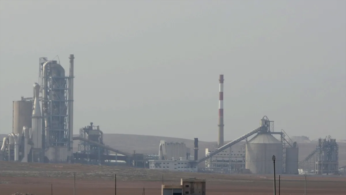 Kirli ittifakın merkezi Lafarge ele geçirildi! Terörün sözde ana karargahı çöktü I A Haber o çimento fabrikasını di