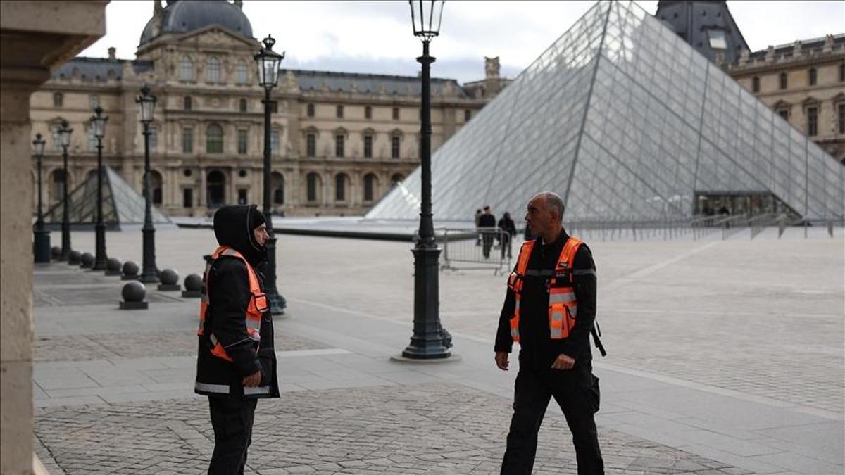Louvre Müzesi’nde yeni skandal: Zarar 10 milyon euro