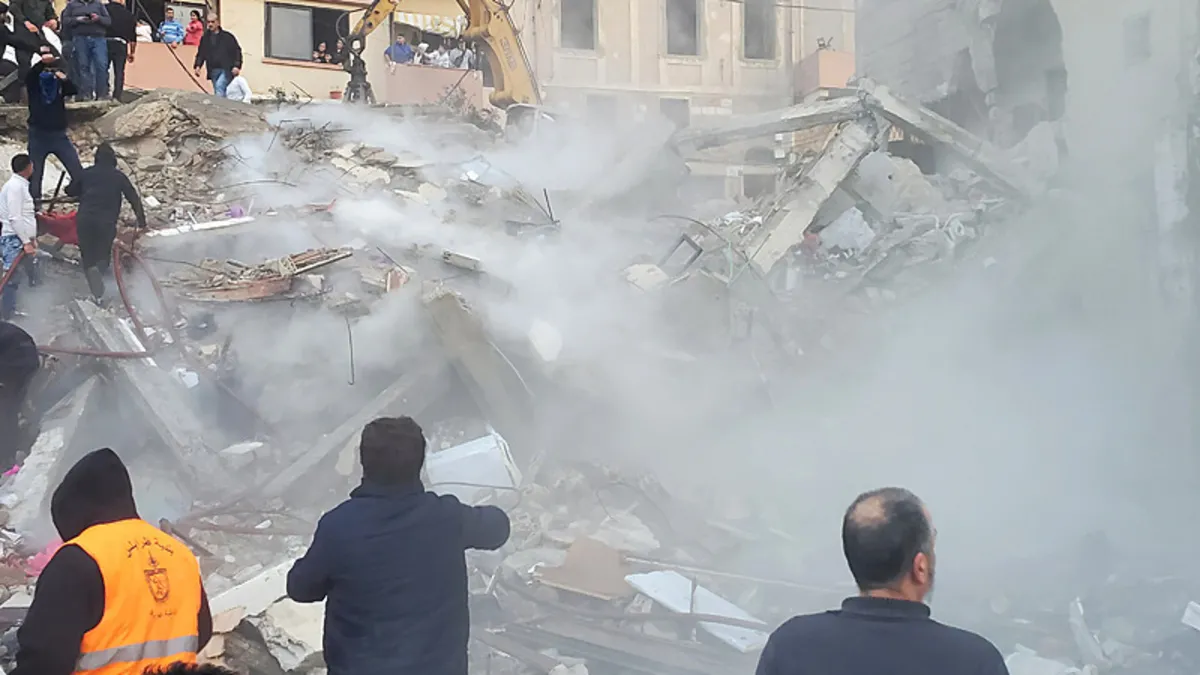 Lübnan’da iki binada çökme! Ölü ve yaralılar var